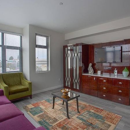 Cali King Size One Bedroom Luxurious Suite In Dtsd San Diego Exterior photo