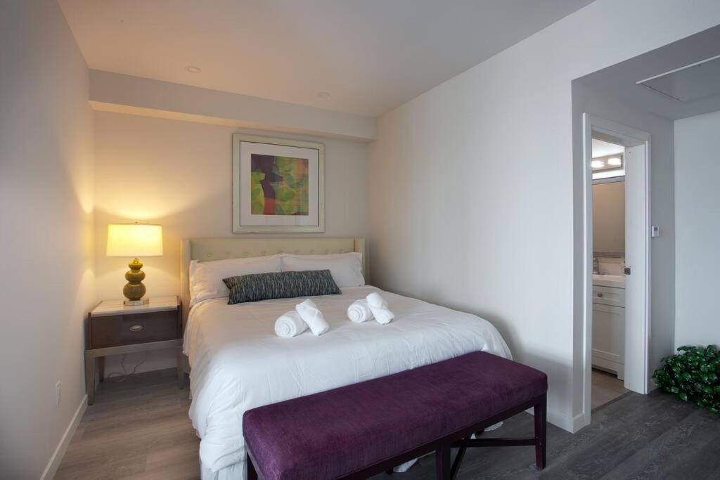 Cali King Size One Bedroom Luxurious Suite In Dtsd San Diego Exterior photo